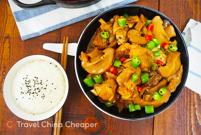 Chinese Chicken, mushroom and rice (黄焖鸡米饭), a popular Chinese dish.